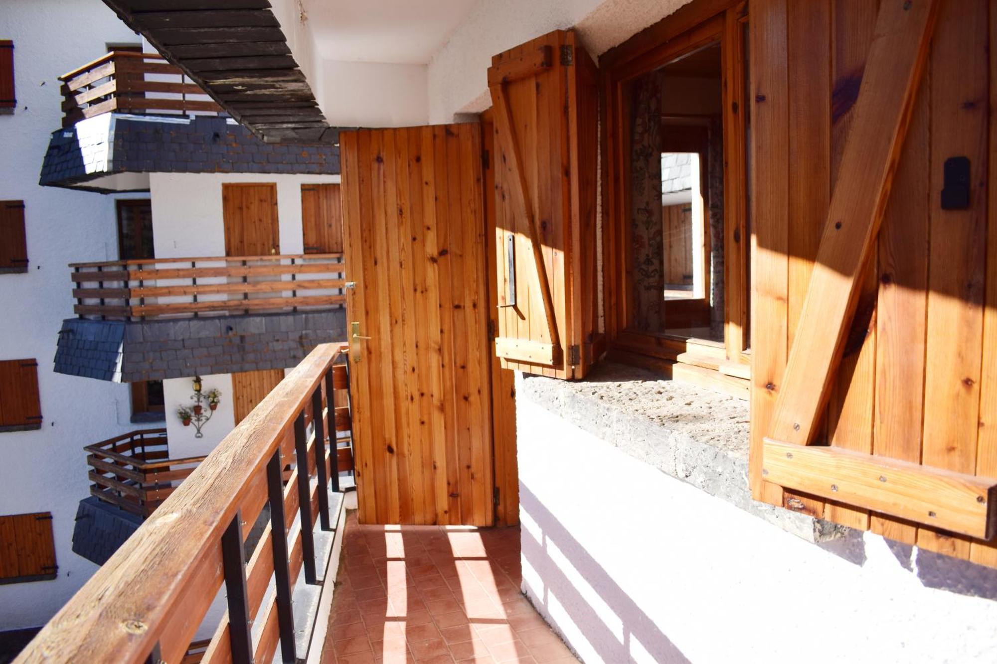 Saliecho Acogedor Apartamento Jardin Y Piscina Sallent De Gallego Bagian luar foto